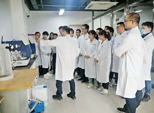 首届必威官网· 【中国】官方网站药业新技术交流会在南京举行
